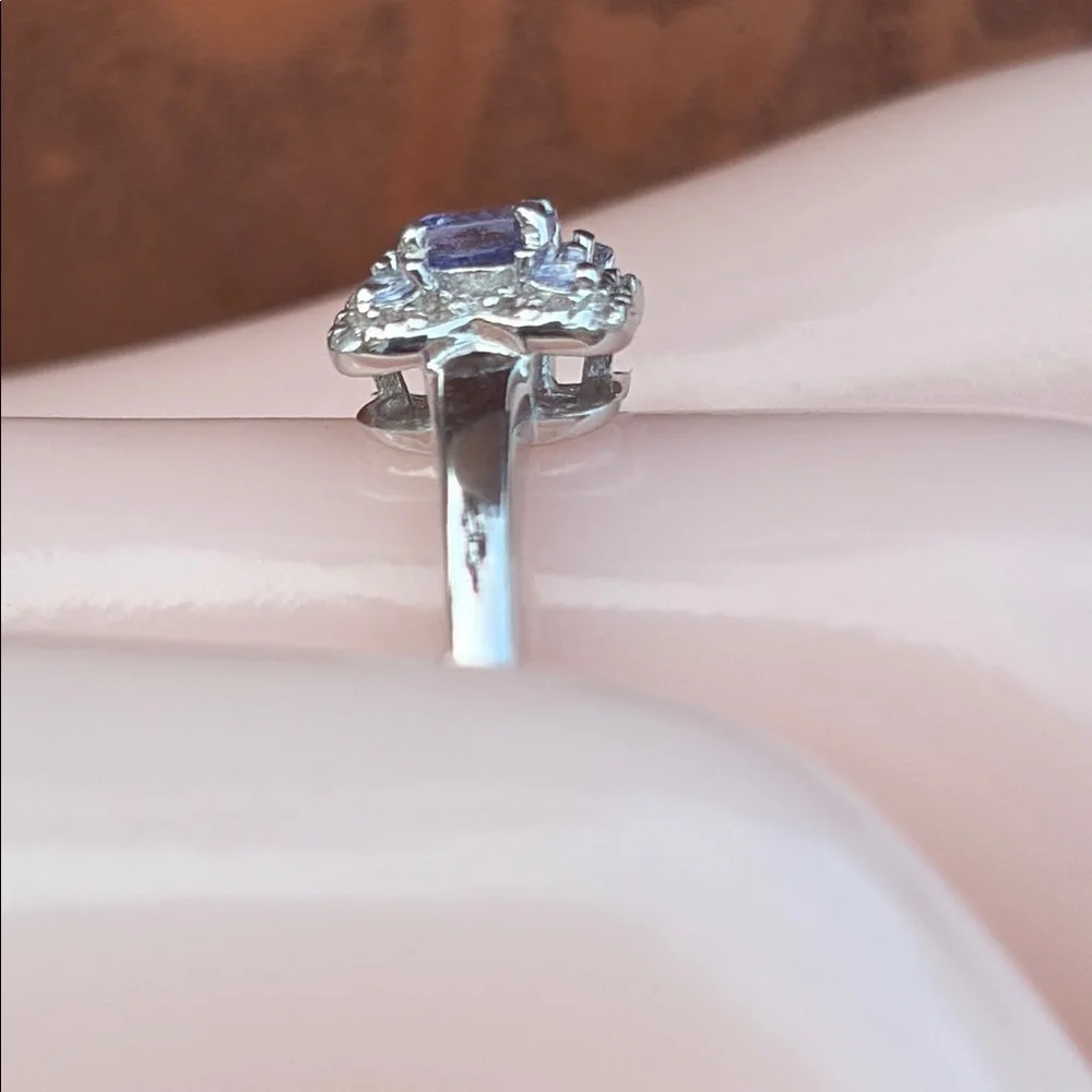 Natural Tanzanite and White Zircon Sterling Silver Ring Size 7 Clover Flower - Picture 4 of 13